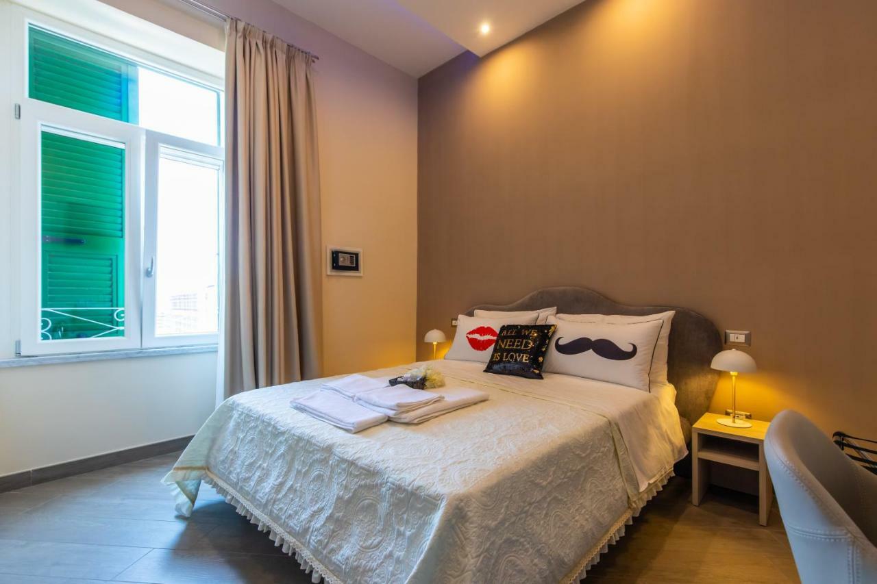 B&B Napoli Holidays Eksteriør billede