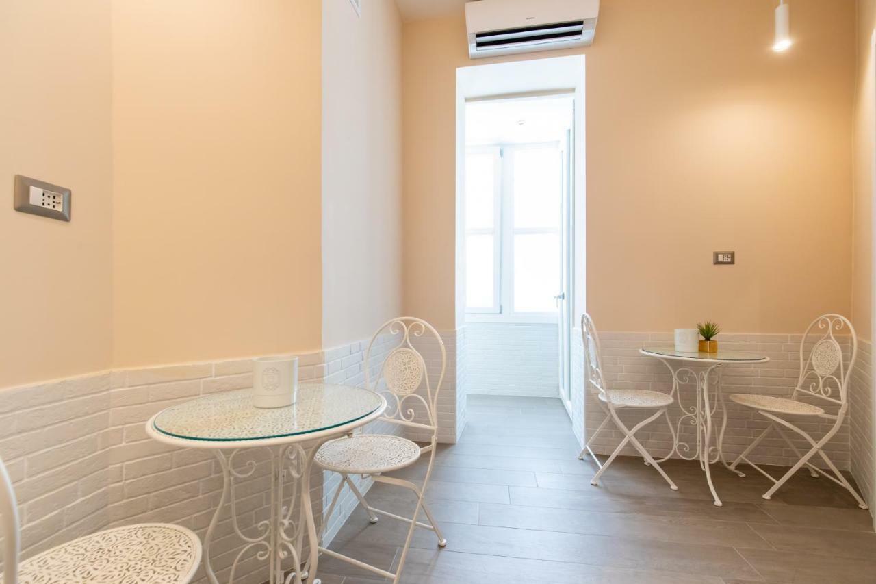 B&B Napoli Holidays Eksteriør billede